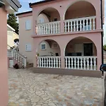 Juric * Privlaka (Zadar)