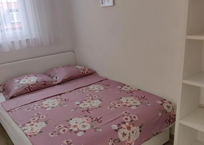 Juric アパート *