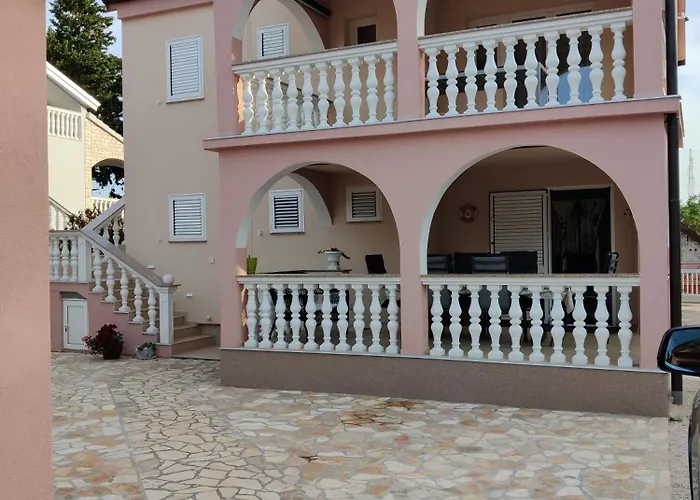 Juric * Privlaka (Zadar)